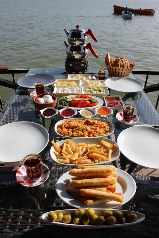 Faik Bey Konagi Bed & Breakfast Golyazi Екстериор снимка