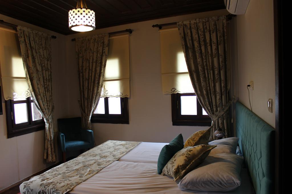 Faik Bey Konagi Bed & Breakfast Golyazi Стая снимка