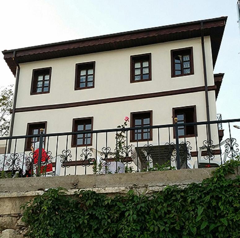 Faik Bey Konagi Bed & Breakfast Golyazi Екстериор снимка