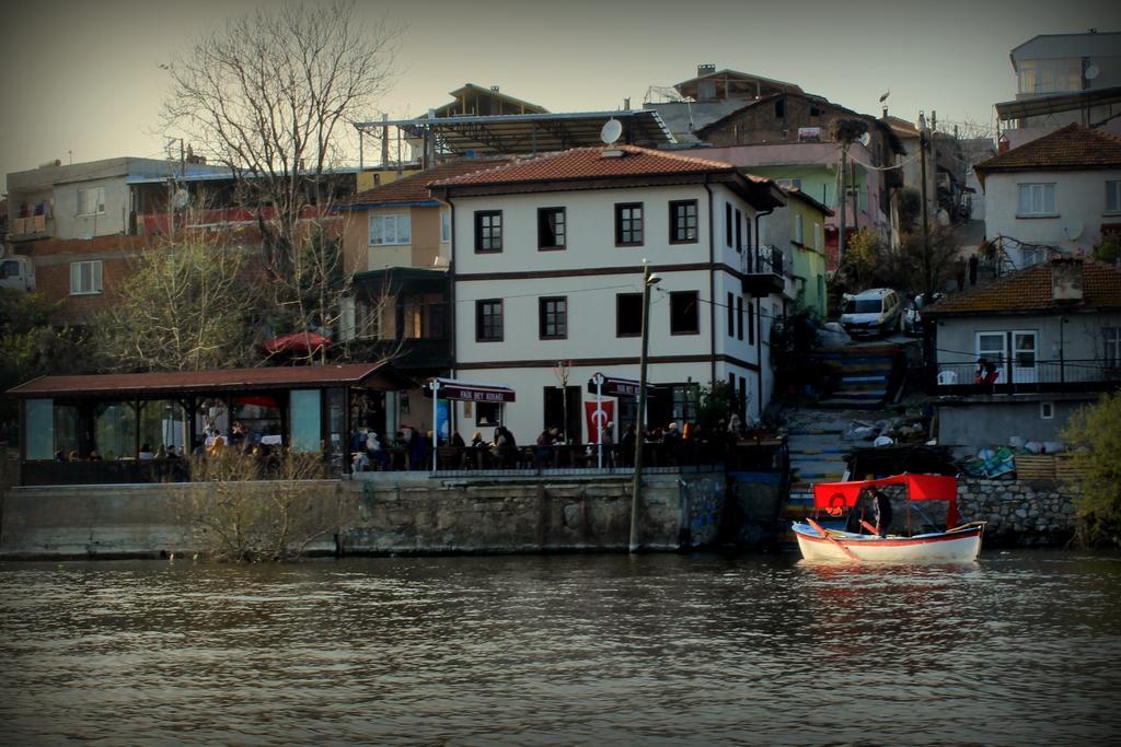 Faik Bey Konagi Bed & Breakfast Golyazi Екстериор снимка